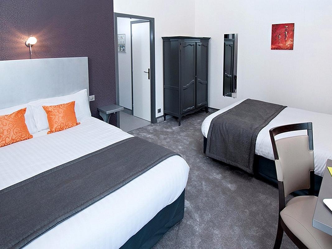 Logis Hotel Restaurant Nougier Saint-Etienne-de-Fursac ภายนอก รูปภาพ