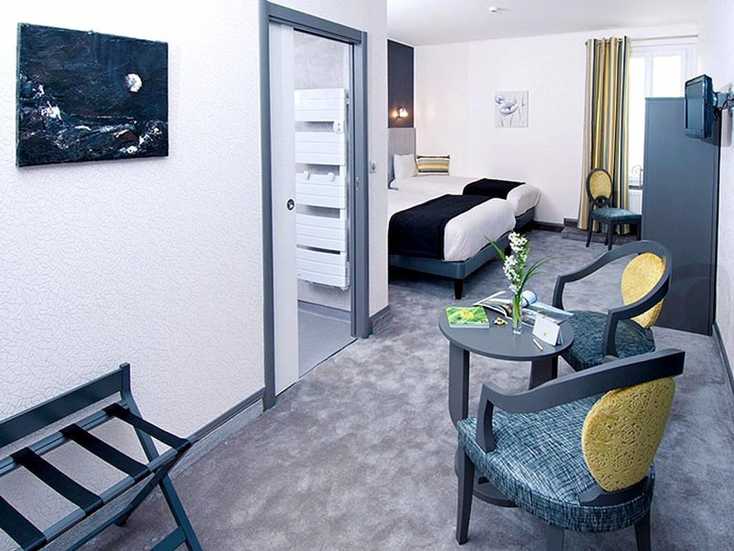 Logis Hotel Restaurant Nougier Saint-Etienne-de-Fursac ภายนอก รูปภาพ