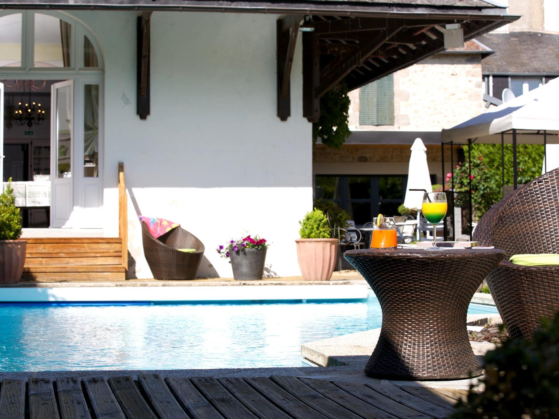 Logis Hotel Restaurant Nougier Saint-Etienne-de-Fursac ภายนอก รูปภาพ