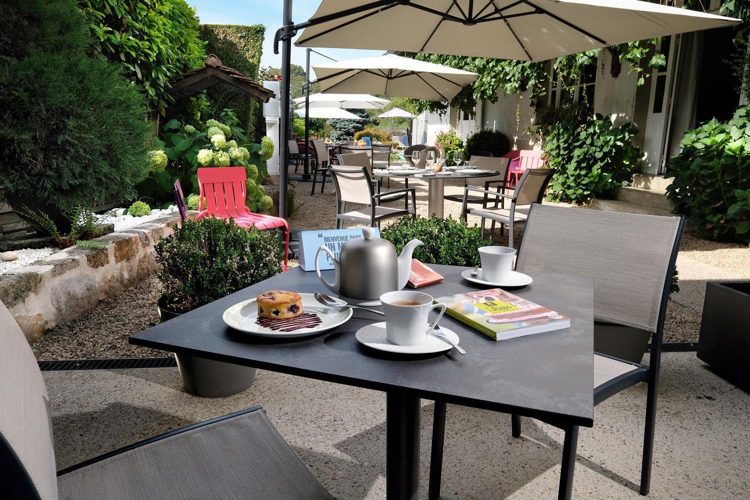 Logis Hotel Restaurant Nougier Saint-Etienne-de-Fursac ภายนอก รูปภาพ