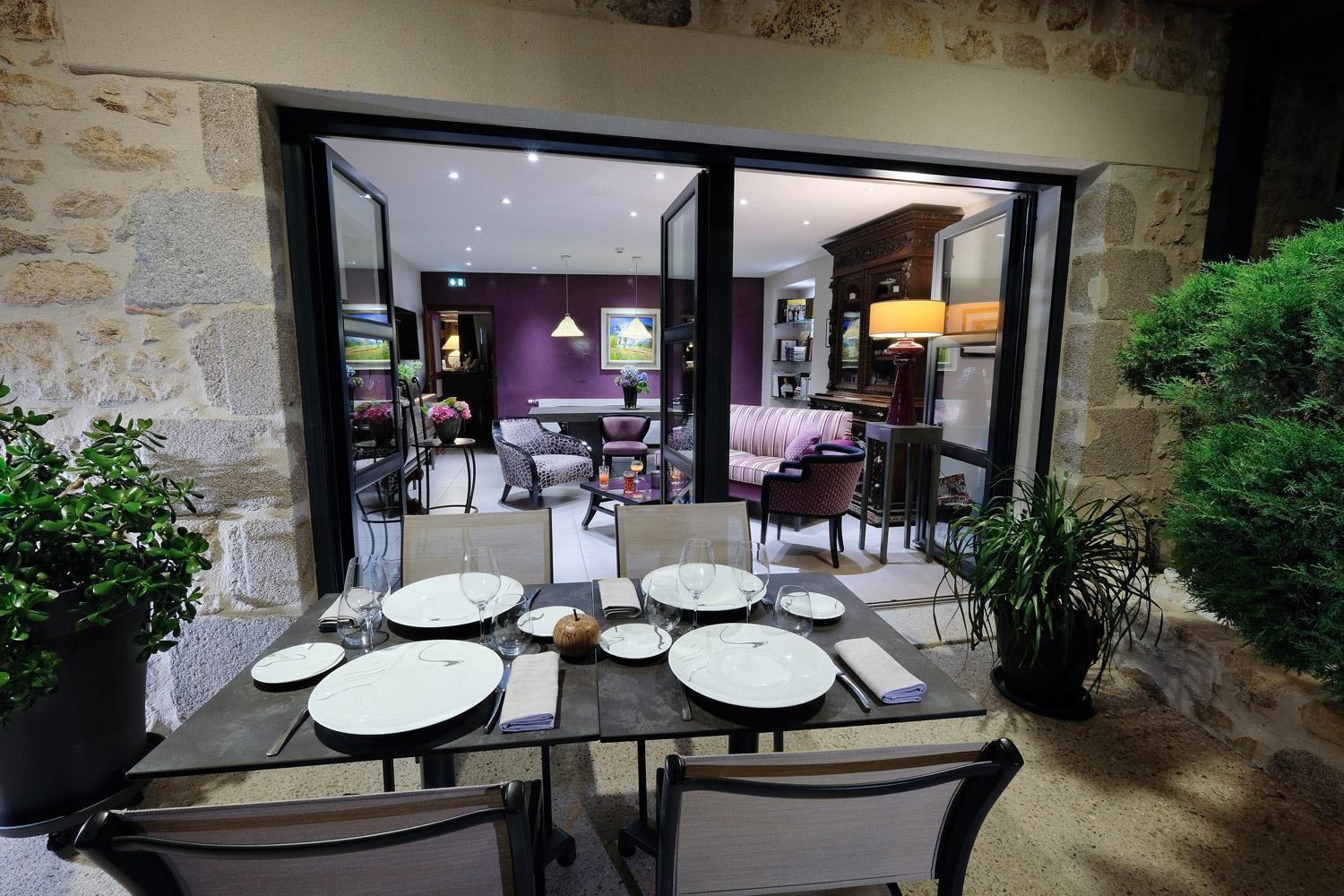 Logis Hotel Restaurant Nougier Saint-Etienne-de-Fursac ภายนอก รูปภาพ