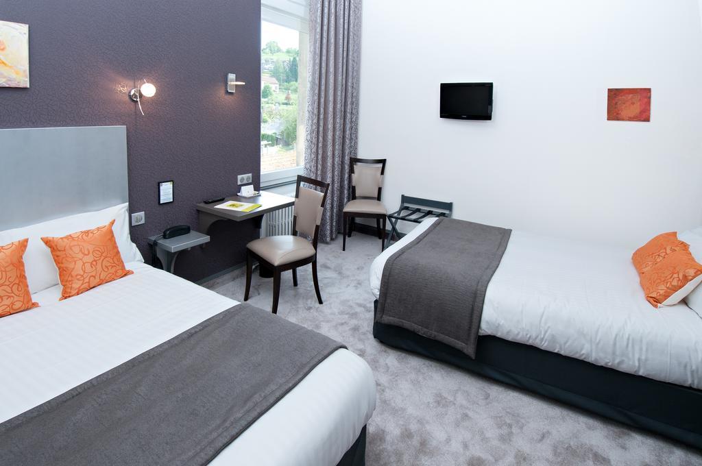 Logis Hotel Restaurant Nougier Saint-Etienne-de-Fursac ภายนอก รูปภาพ
